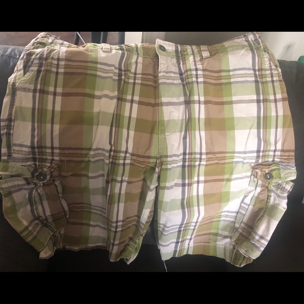 Men’s American Eagle shorts